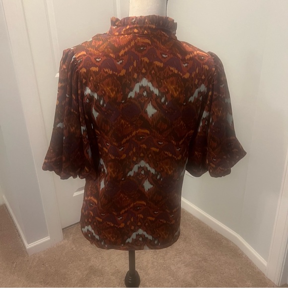 THML  
Nwt 
  
Abstract Blouse In Rust/Pink
Xsmall. - Picture 10 of 13